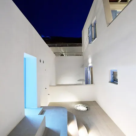 Willa Ariti's 1 - Naxos *