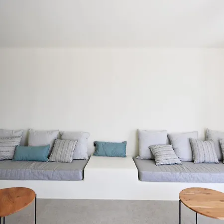 Ariti's 1 - Naxos فيلة ستيليدا