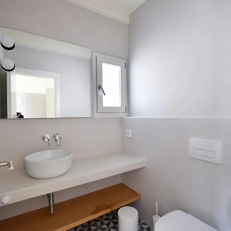 Ariti's 1 - Naxos فيلة *